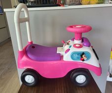 Great ride on toy car, Minnie Mouse