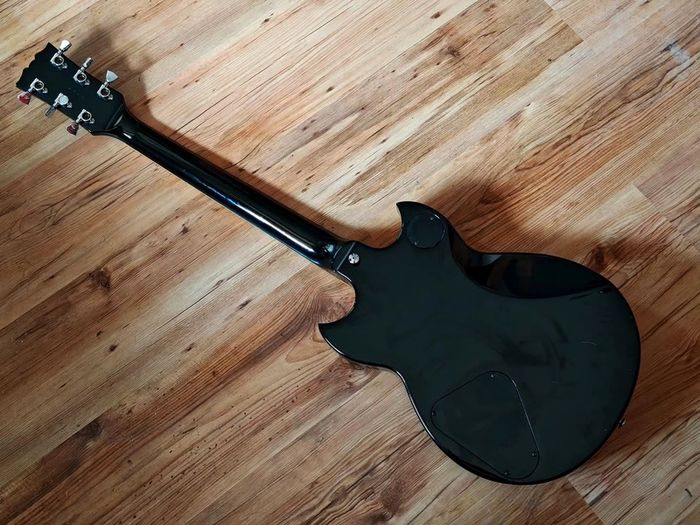 1981 Yamaha SG600 (Delivery available)