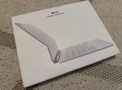 Brand New, sealed! Apple Magic Keyboard for iPad Air/Pro A3339