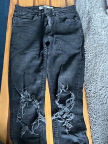 mens ripped jeans