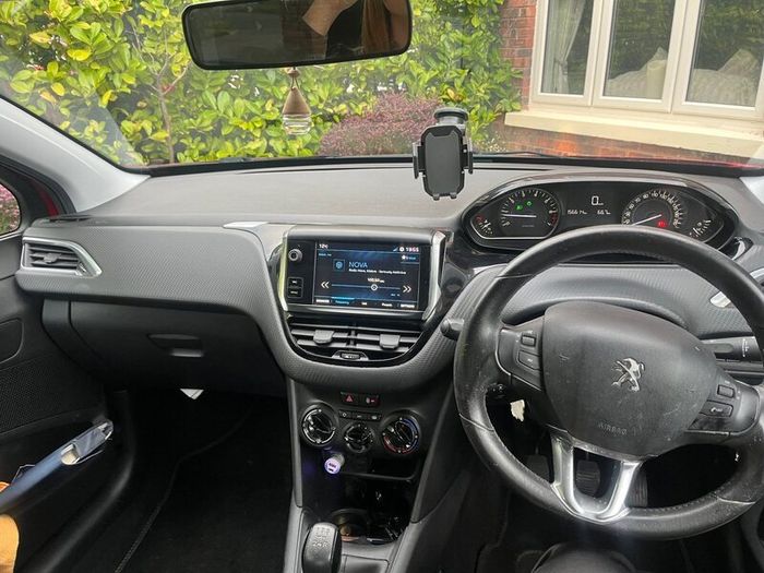 Peugeot 208 2017