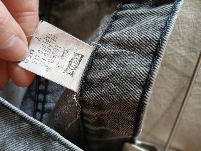 levis relaxed fit tapered leg  Postage included