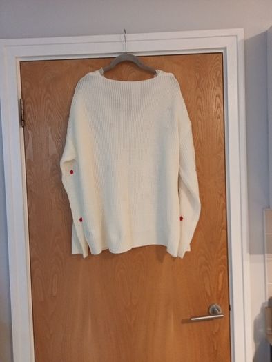 Shein Small Heart & Flower Jumper.    S. 1X - 18.  New-  Tag.