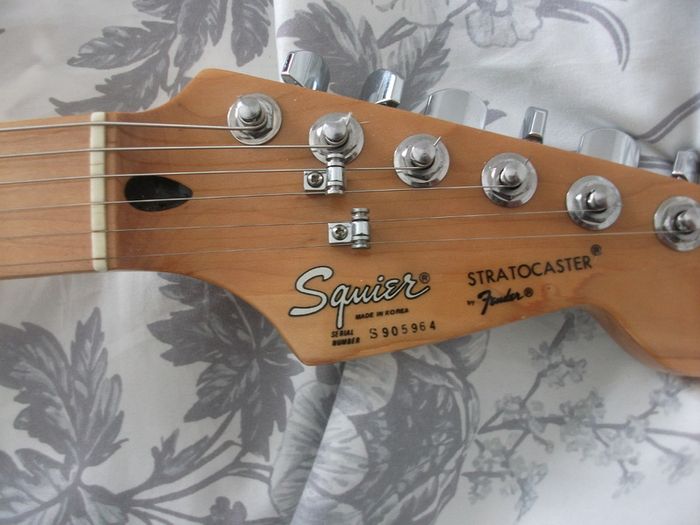 Squier Korean Strat with Steve Lukather EMG pickups