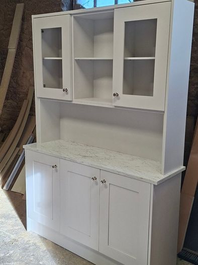 Kitchen dresser