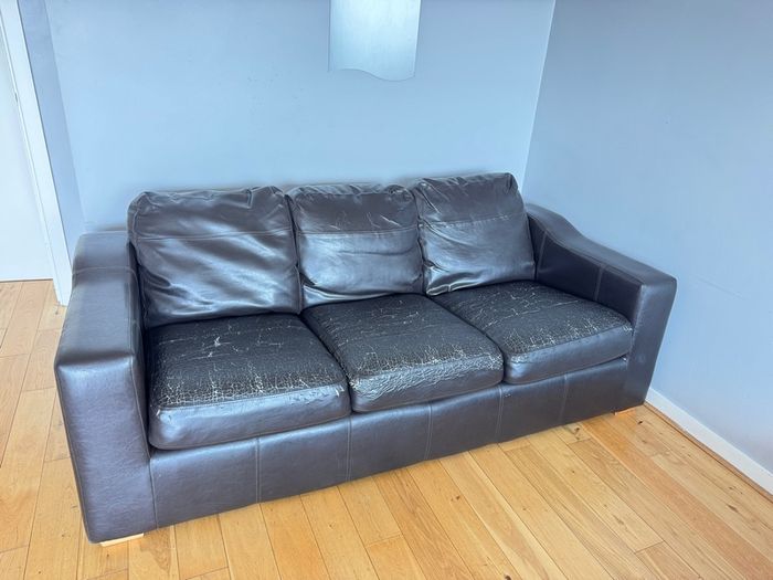 Used 2 & 3 Seater Sofas