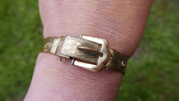 Vintage Excalibur 1/20 RG pre-loved buckle bangle , exclusive to Harrods, by Hatton Garden London. C30