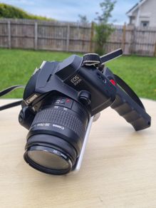 Canon EOS 5000 with 38-76mm EF zoom