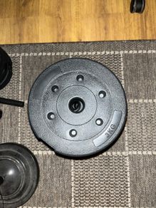 Adjustable dumbbells