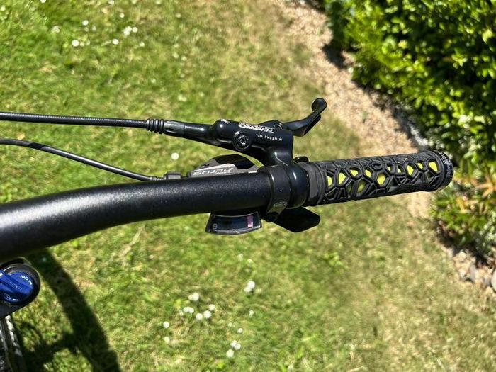 Mens mountain bike-Voodoo Bantu