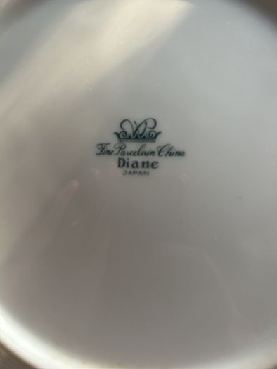 Diane Japan porcelain dinner plates