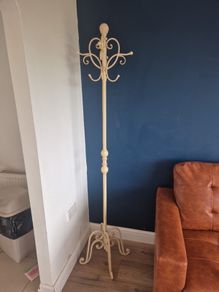 coat stand