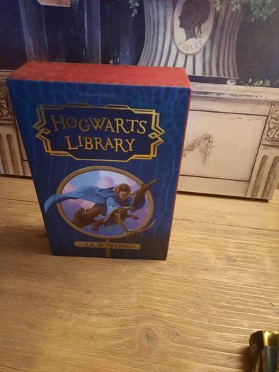 (New) The Hogwarts Library Box Set Age 5 to 15