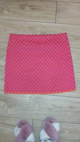 pink skirt
