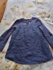 nice navy top