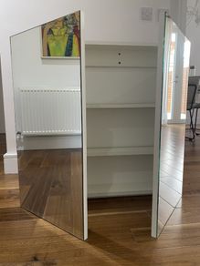 Large Contemporary Wall Cabinet. Perfect conditions. MDF. White.