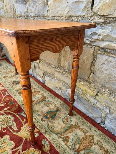 Victorian country table in solid pitch pine