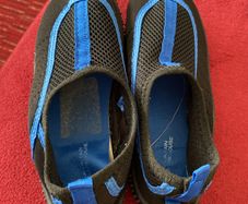 Water suits slippers size 1 /2