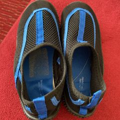 Water suits slippers size 1 /2