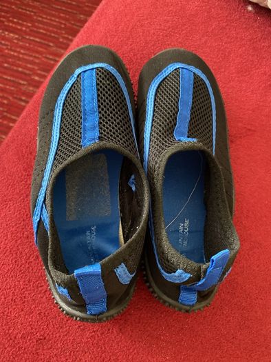 Water suits slippers size 1 /2