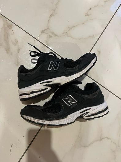 New balance 2002r
