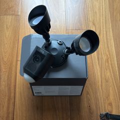 Ring floodlight Cam wired plus