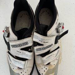 mountain bike shoes