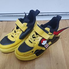 Pokemon boys trainers