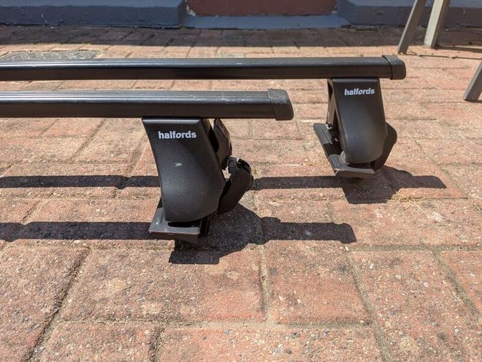 Roof bars