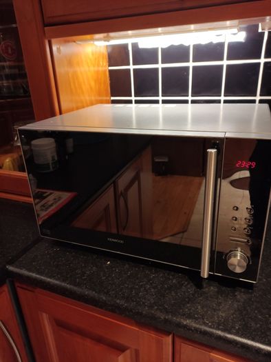 Microwave 25 Litre