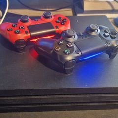 Sony playstation 4 pro 1tb 2 controller