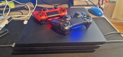 Sony playstation 4 pro 1tb 2 controller