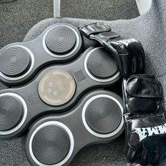 Electric music boxing machine