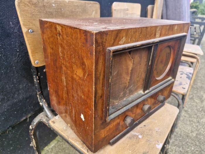 vintage radio
