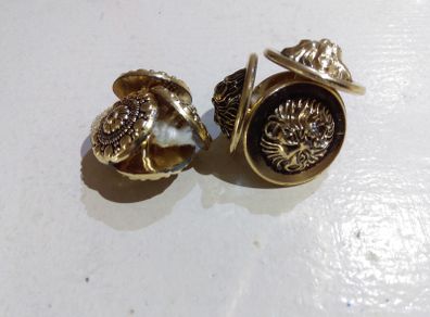 Buttons