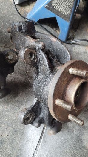 Ford mondeo 08 tdci front left wheel bearing perfect