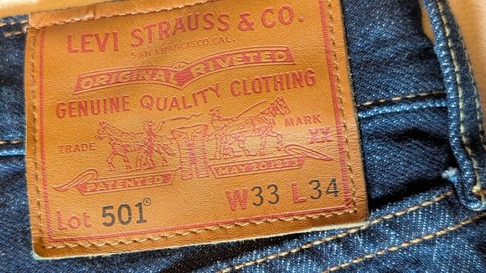 levi's