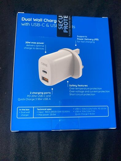 dual usb wall fast charger 20 watt usb type C and A brand new