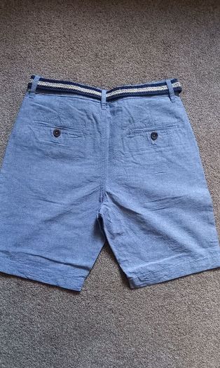Mens shorts with belt