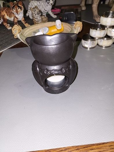 Owl tealight holder and oil heater