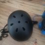 roller skates + knee & elbow protectors + helmet Image 4