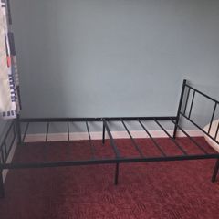 Metal bed frame