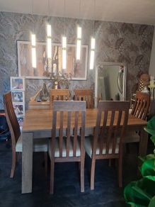 table and 6 chairs