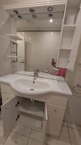 bathroom vanity unit