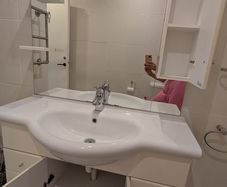 bathroom vanity unit