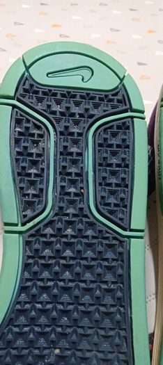 Nike Air Morgan  6.0   Trainers  (318886-302)