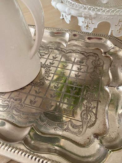 ShabbyChic Vintage Tray with jug filled with flowers