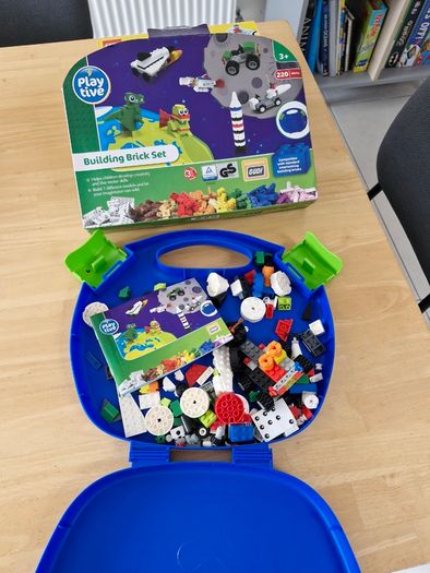 Lego style building brick set, 220 pieces