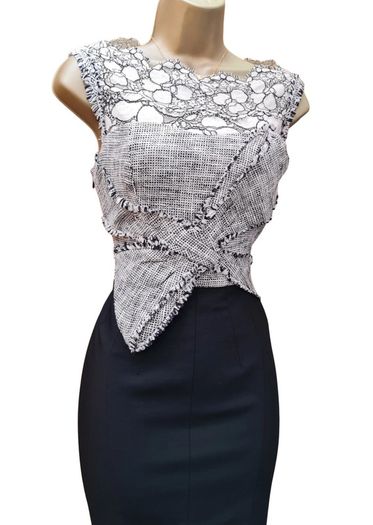 Karen Millen Elegant Tweed Dress with Textured Bodice