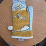Blue Q humorous oven mitt Image 5